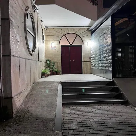 The Prism - Modern In Center Lägenhet Tirana