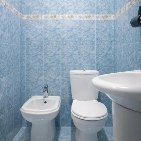 The Prism - Modern In Center 아파트 티라나