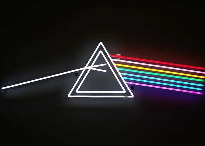 The Prism - Modern In Center 티라나